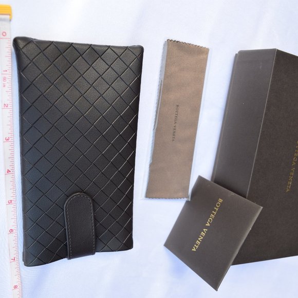 Bottega Veneta Woven Leather Sunglasses Case WIDE - Picture 4 of 8